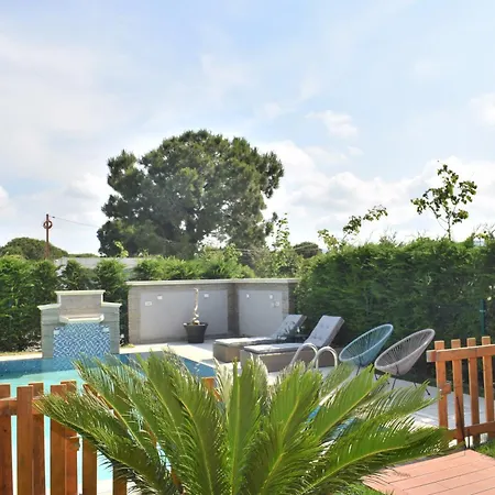 With Private Pool - 247 Appartamento