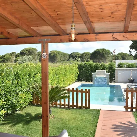 With Private Pool - 247 Durrës
