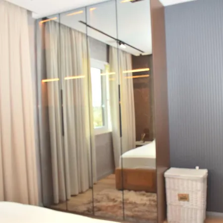 With Private Pool - 247 Durrës